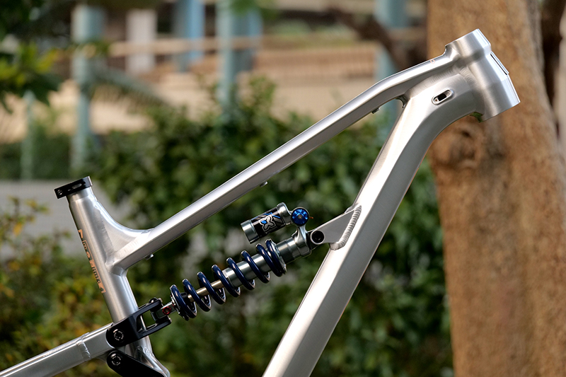 Soft Tail Bike Frame Aluminum  - đánh giá và giá Mountain Biking Uk